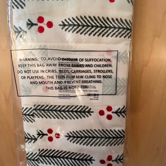 Crate & Barrel Festive Table Runner - Picture 4 of 4